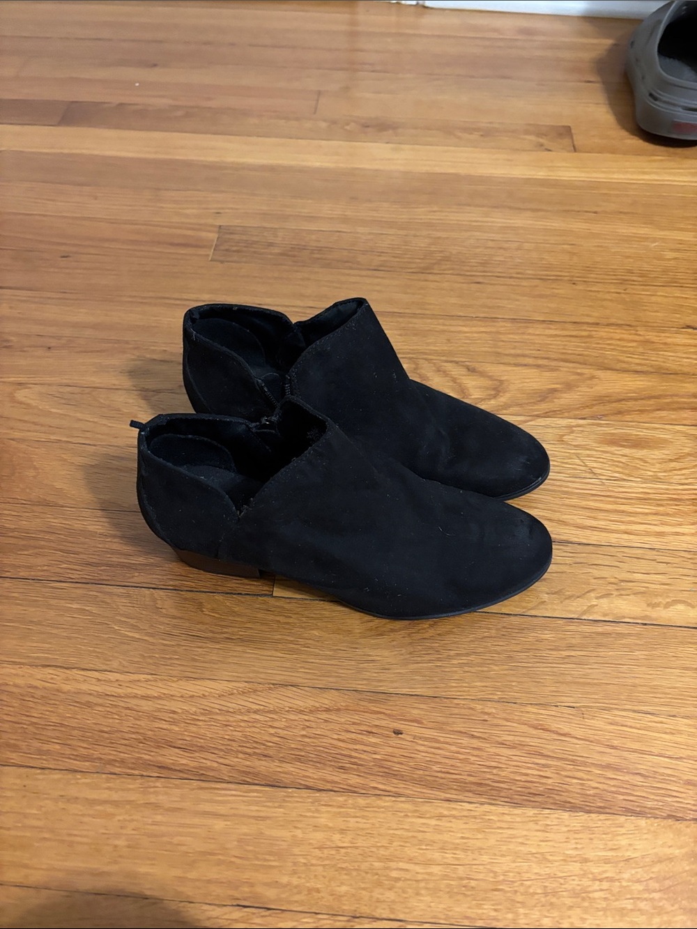 EUC old navy black booties
